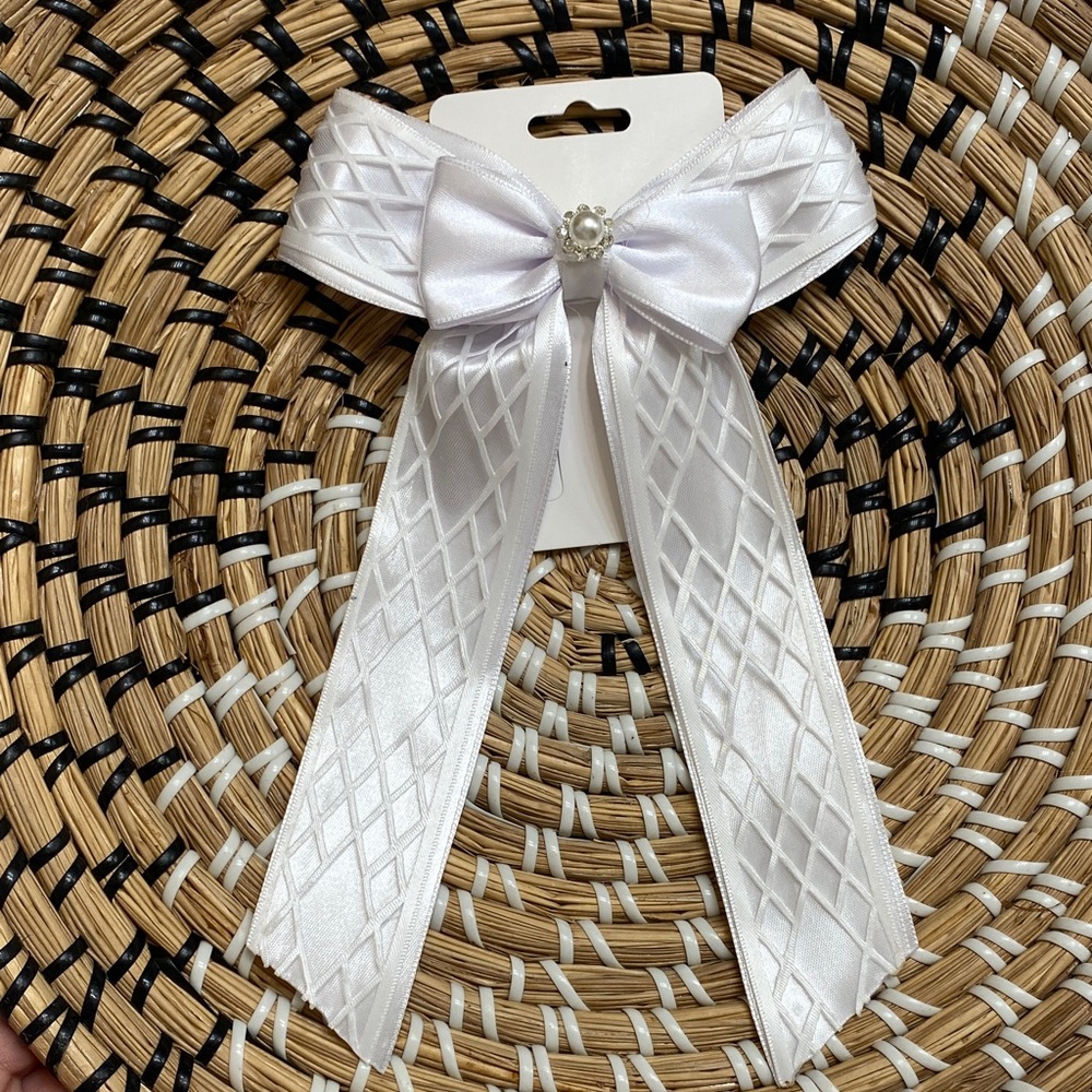 Elegant White Satin Bow Hair Bow with Pearl Accent - Picture 2 of 4